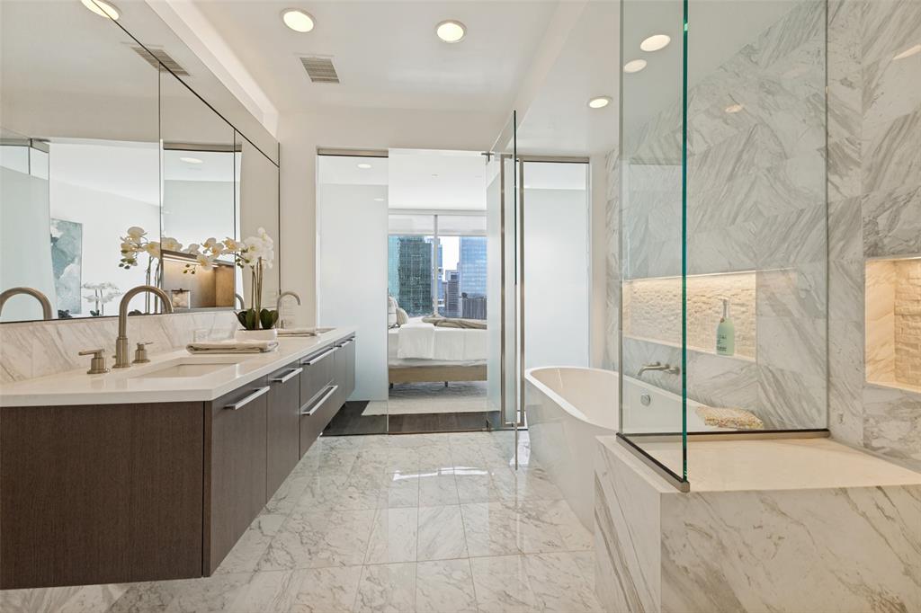3130 N Harwood Street, #1701, Dallas, TX 75202