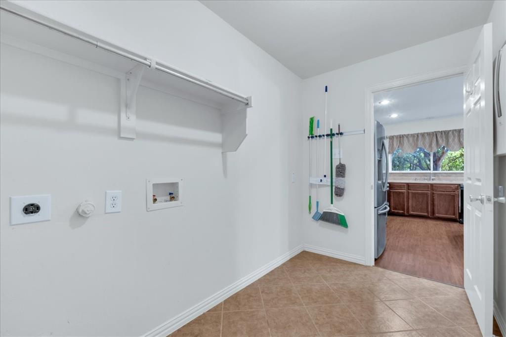 821 Honeywell Drive, Anna, TX 75409