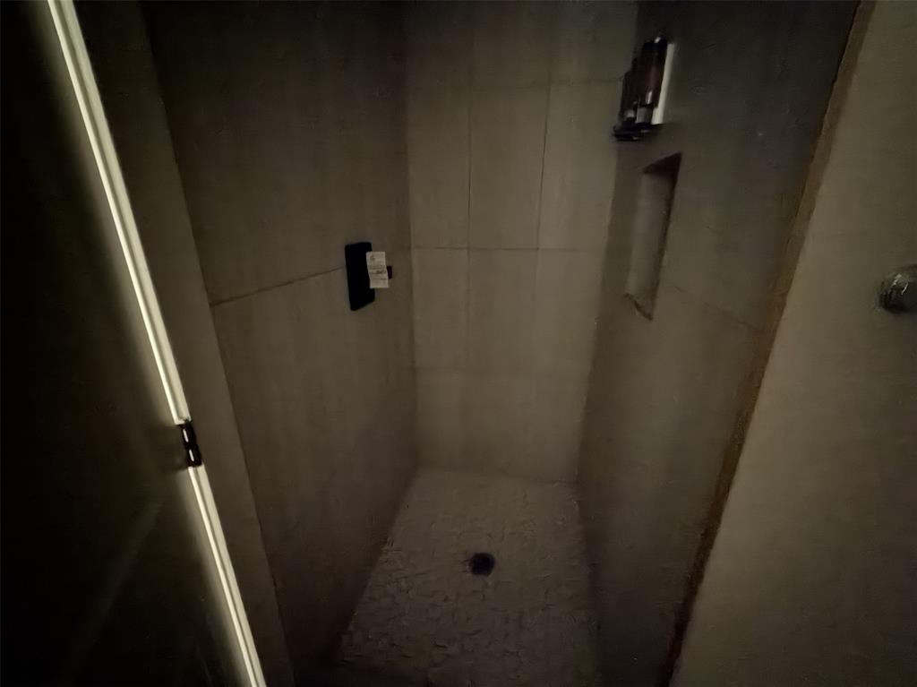 Upstairs walk-in shower