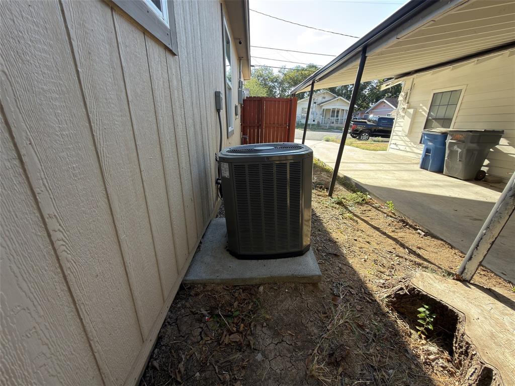Large shared back yard ready for TLC.