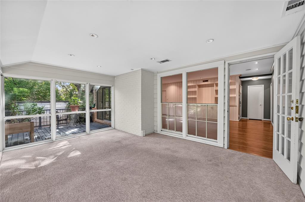 2518 Maple Springs Boulevard, Dallas, TX 75235