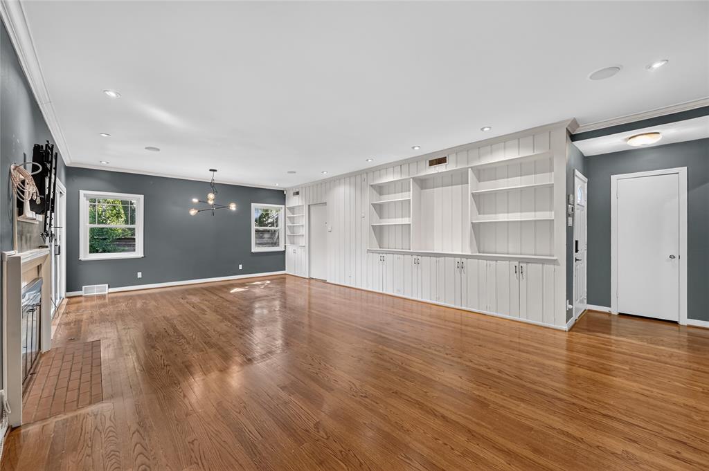 2518 Maple Springs Boulevard, Dallas, TX 75235