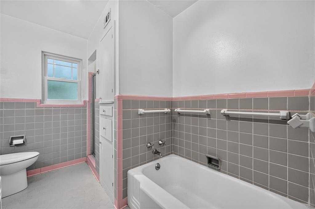 2518 Maple Springs Boulevard, Dallas, TX 75235