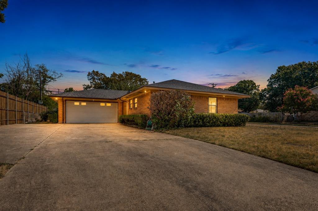 303 Merribrook Trail, Duncanville, TX 75116