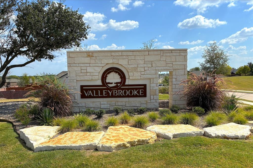 2120 Paradise Valley Drive, Mesquite, TX 75149