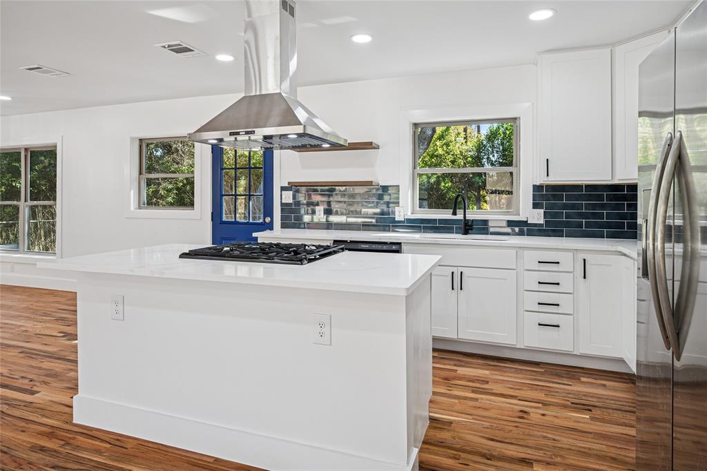 9946 Kilarney Drive, Dallas, TX 75218