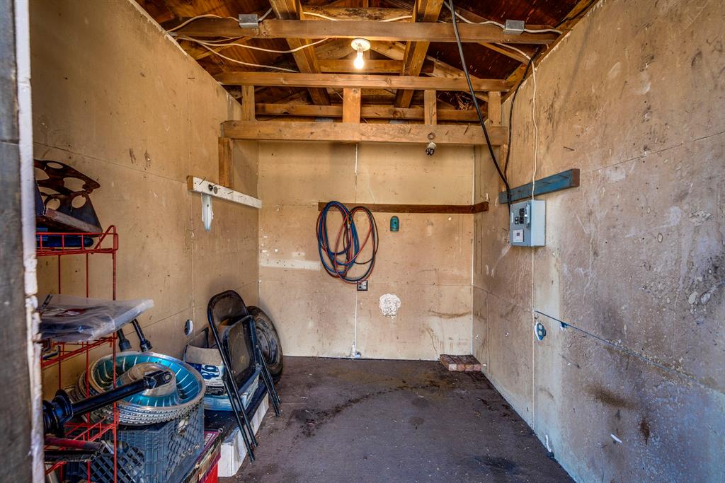 402 W Belt Line Road, Cedar Hill, TX 75104 402 W Belt Line Road, Cedar Hill, TX 75104