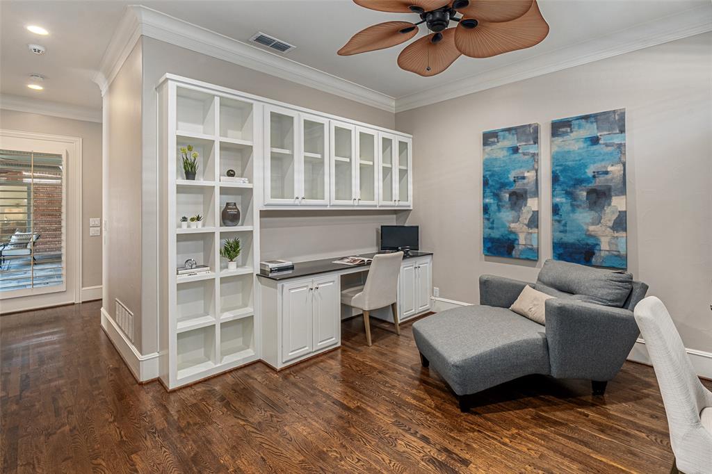 7404 Glen Albens Circle, Dallas, TX 75225