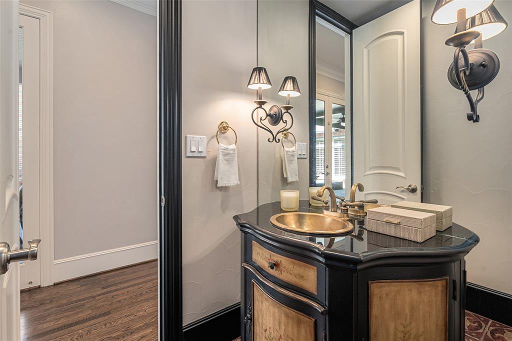 7404 Glen Albens Circle, Dallas, TX 75225