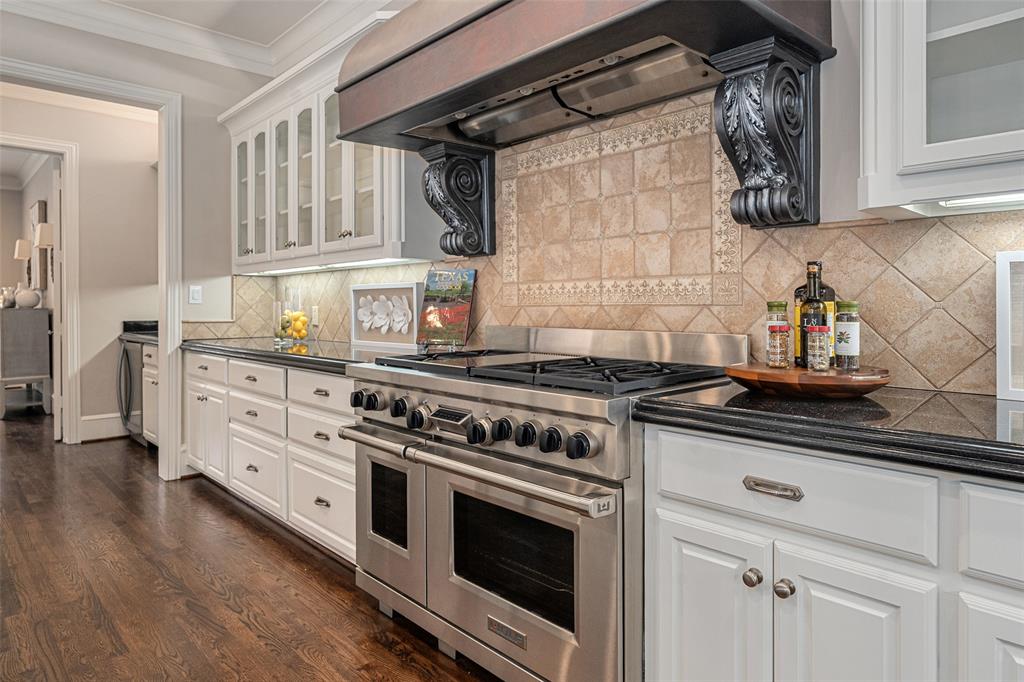 7404 Glen Albens Circle, Dallas, TX 75225