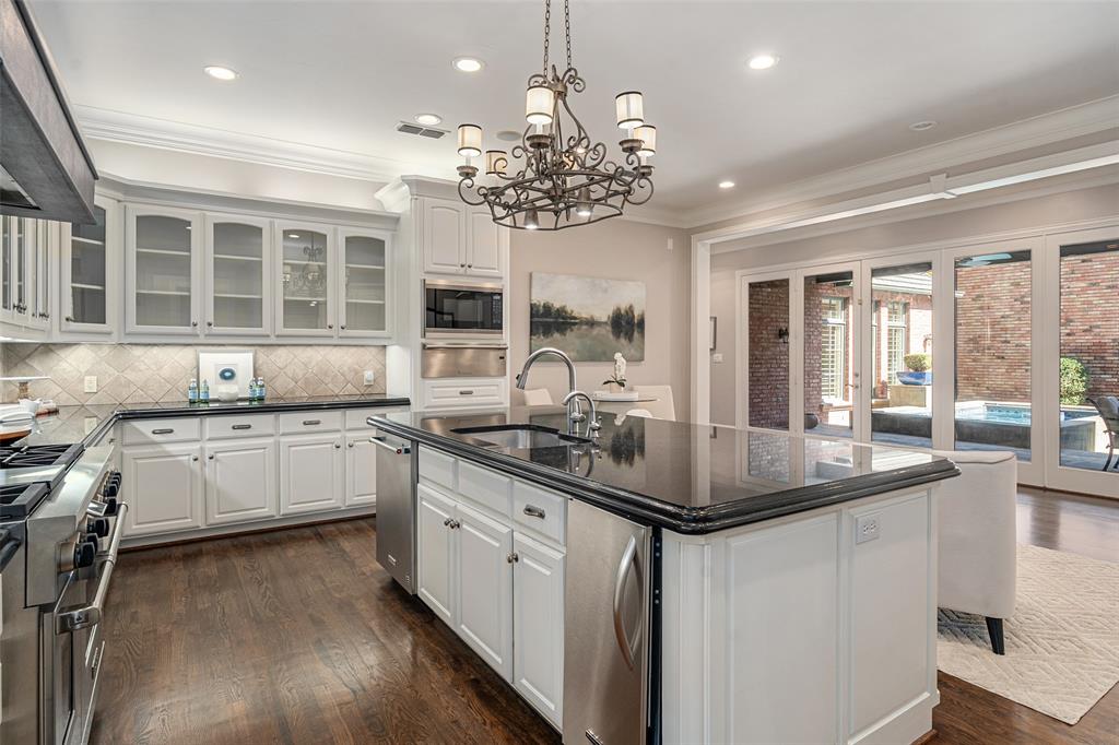 7404 Glen Albens Circle, Dallas, TX 75225