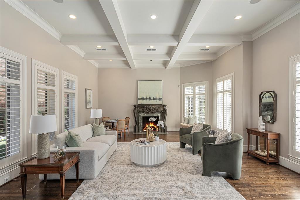 7404 Glen Albens Circle, Dallas, TX 75225