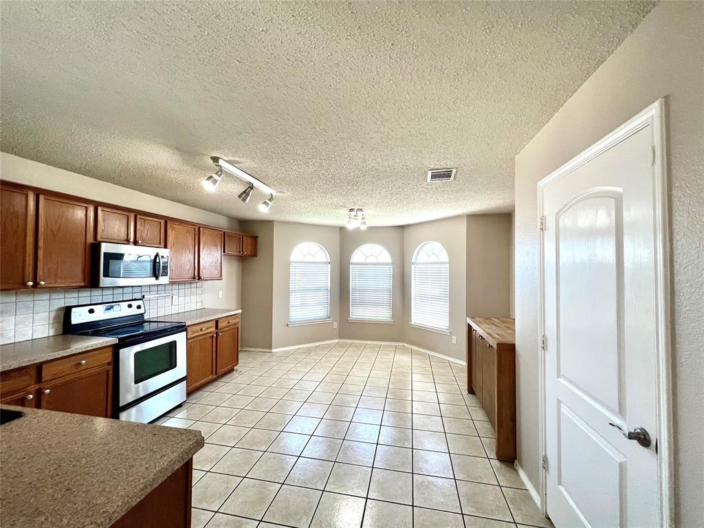 9900 Tyler Drive, McKinney, TX 75072 9900 Tyler Drive, McKinney, TX 75072