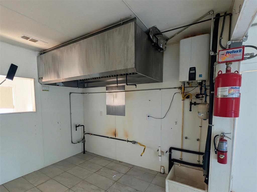 406 W Belt Line Road, Cedar Hill, TX 75104