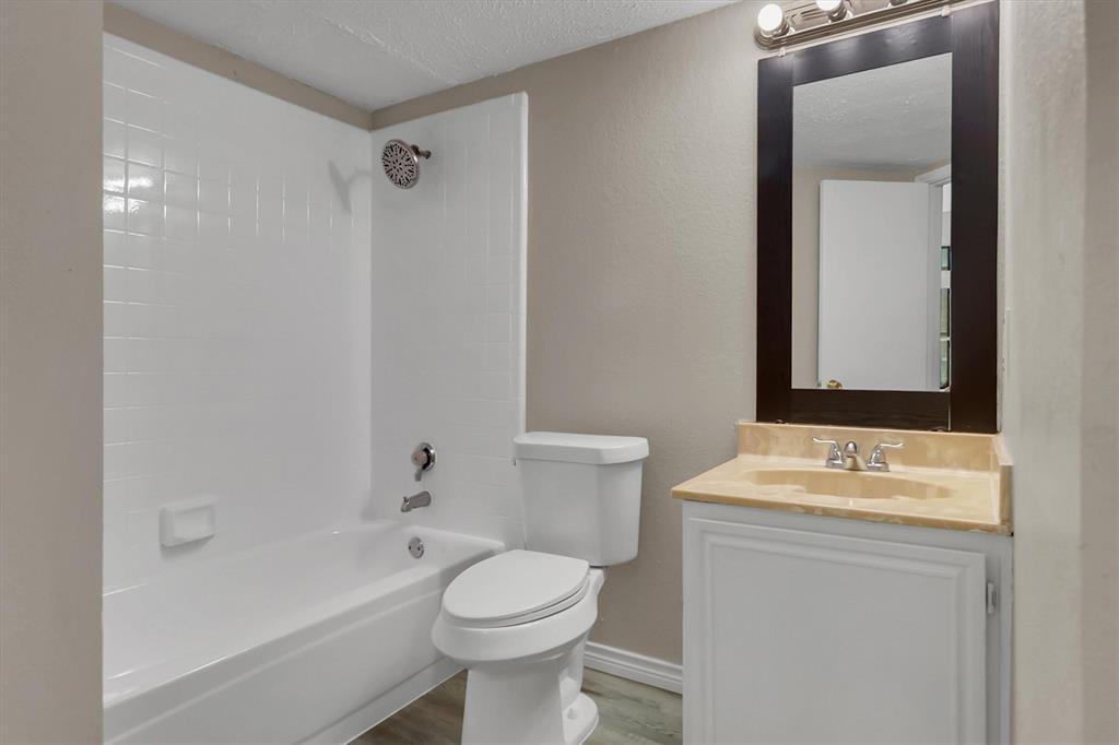 2434 Weatherby Drive, Mesquite, TX 75181
