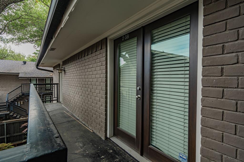 7809 Meadow Park Drive, #208, Dallas, TX 75230