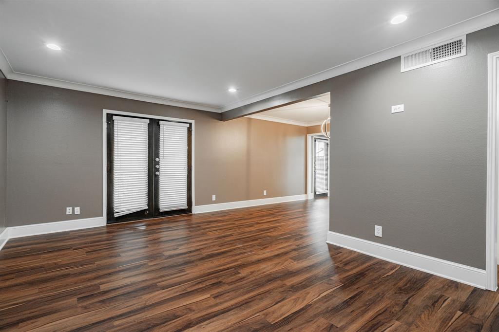 7809 Meadow Park Drive, #208, Dallas, TX 75230