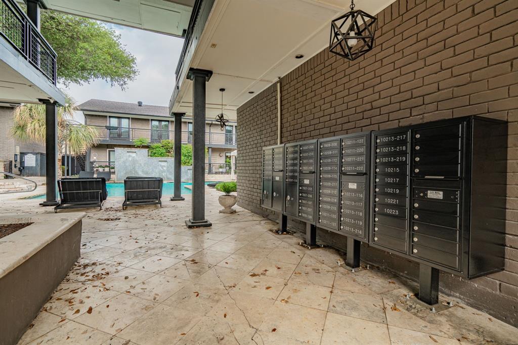 7809 Meadow Park Drive, #208, Dallas, TX 75230