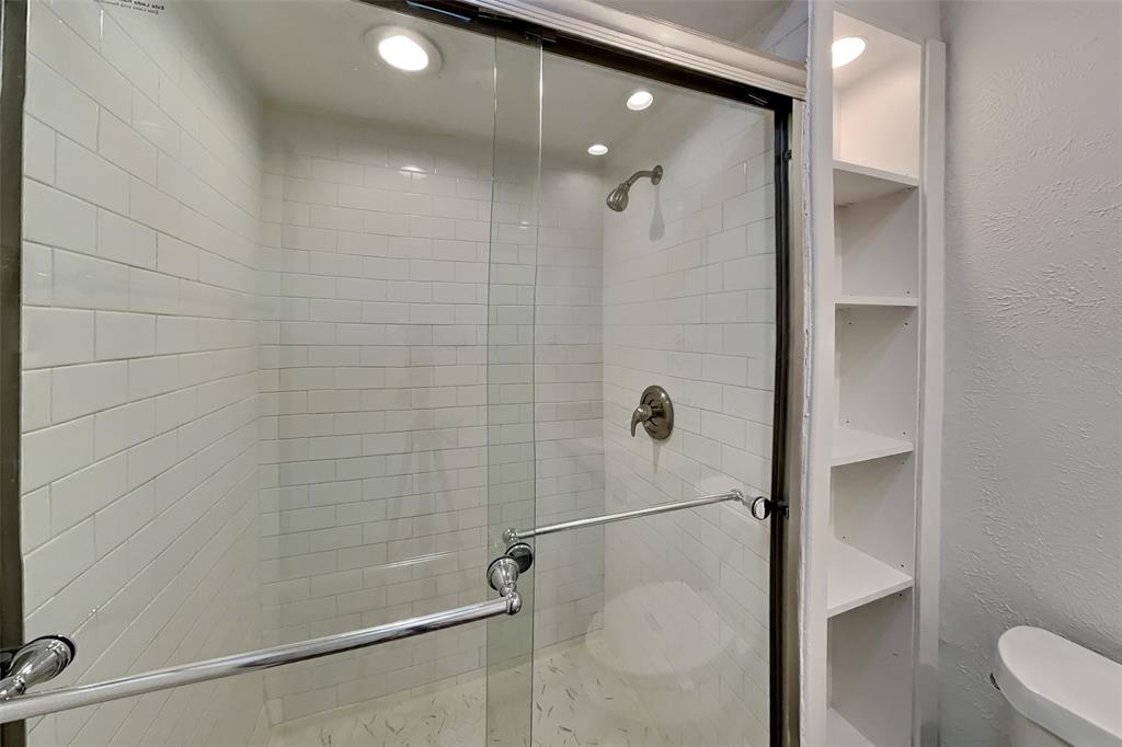 745 Cambridge Drive, Plano, TX 75023 745 Cambridge Drive, Plano, TX 75023