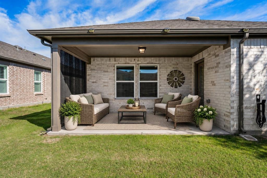 108 Sleepy Willow Lane, McKinney, TX 75071