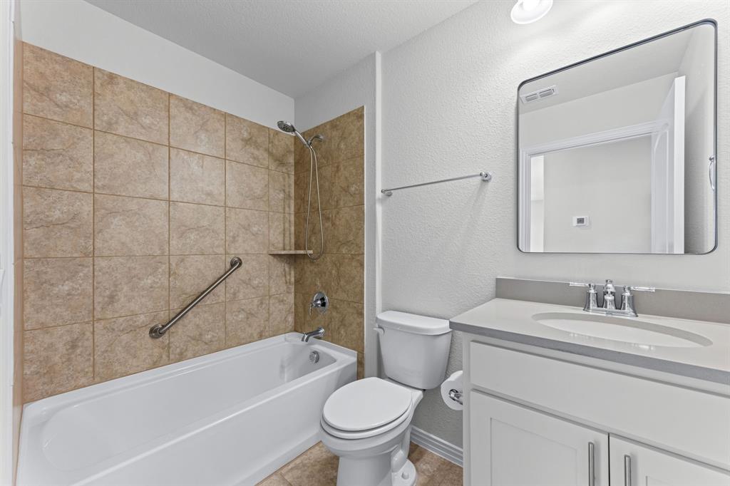 108 Sleepy Willow Lane, McKinney, TX 75071