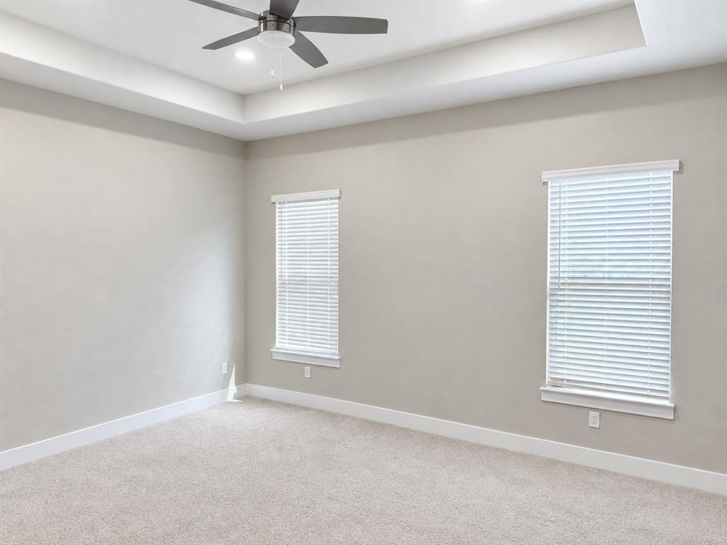 241 Poinsetta Drive, Palmer, TX 75152