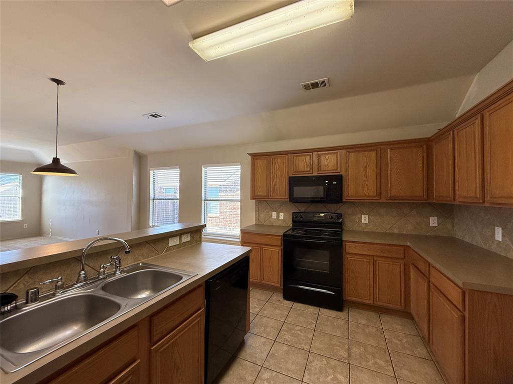 130 Prairie View Drive, Princeton, TX 75407