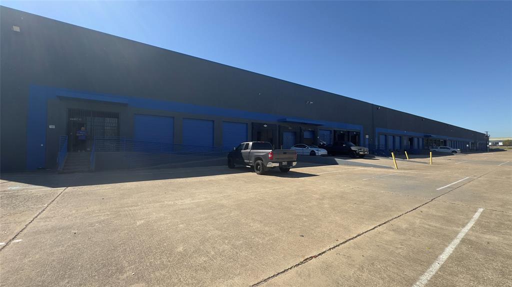 5050 Investment Drive, Dallas, TX 75236 5050 Investment Drive, Dallas, TX 75236