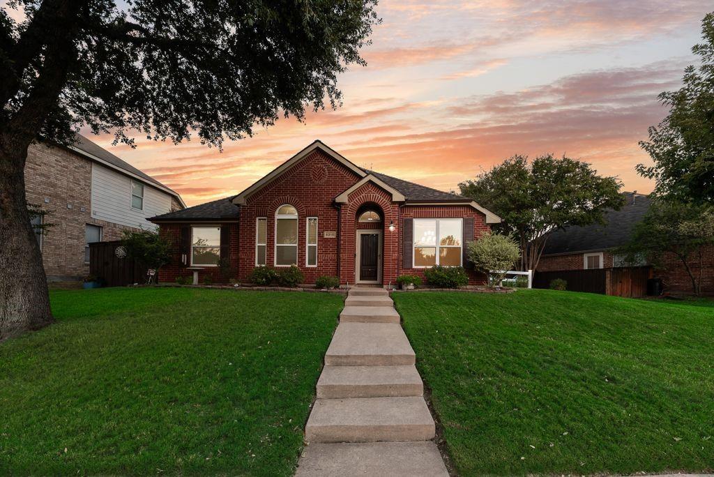 Everything has been done for you! Come see your new dream home!