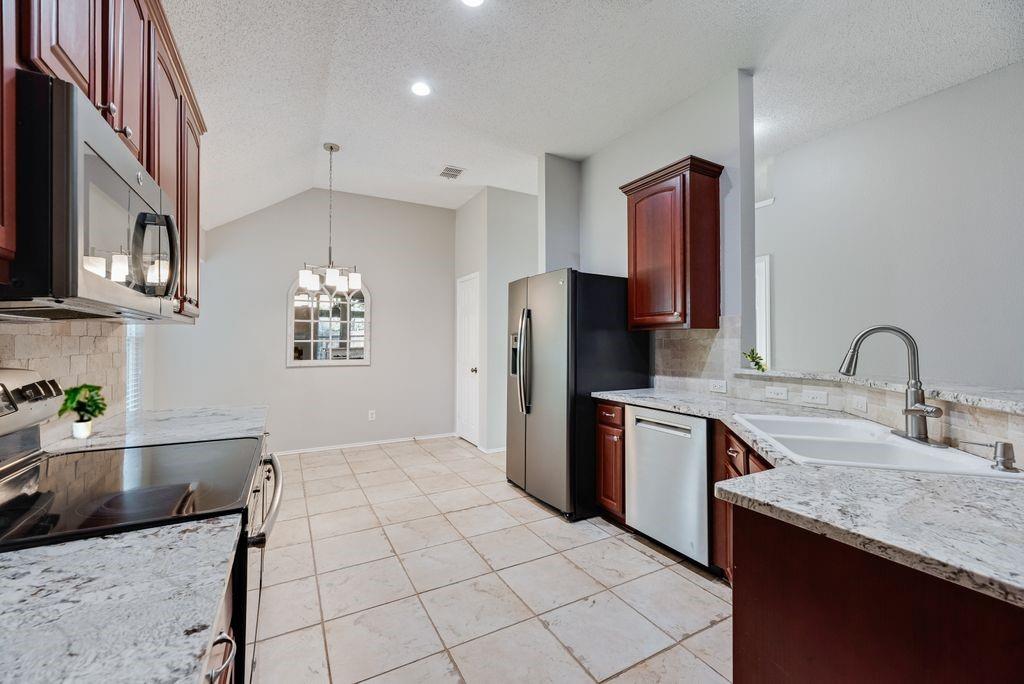 6310 Nueces Bay Drive, Rowlett, TX 75089