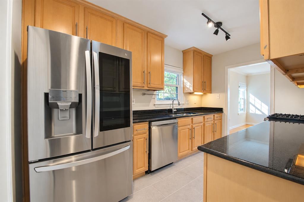 6050 Ellsworth Avenue, Dallas, TX 75206 6050 Ellsworth Avenue, Dallas, TX 75206