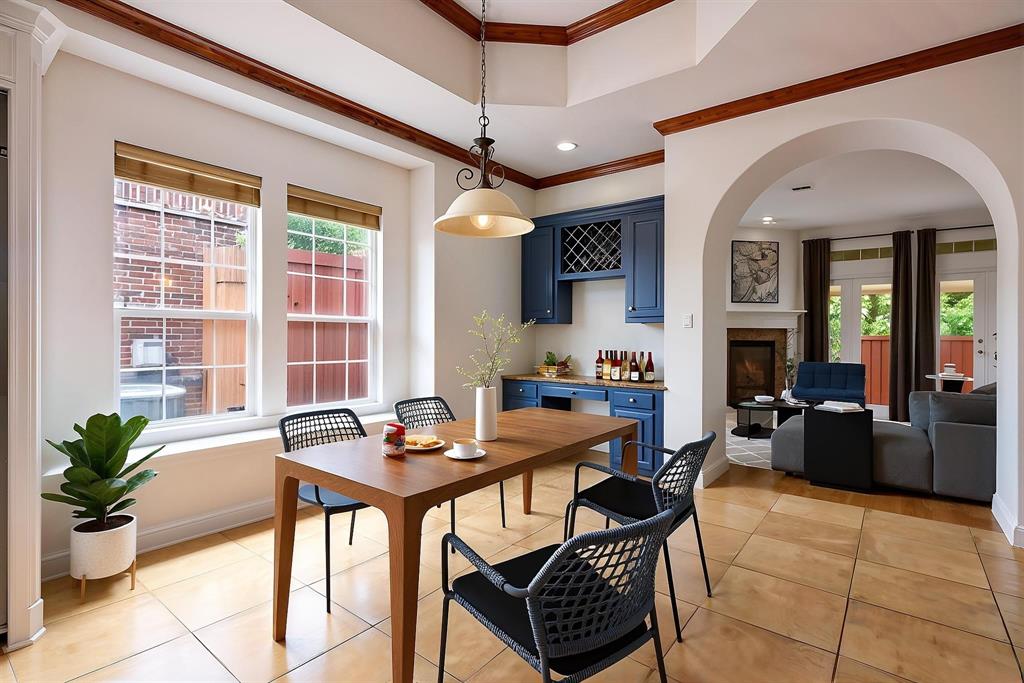 *VIRTUALLY STAGED*