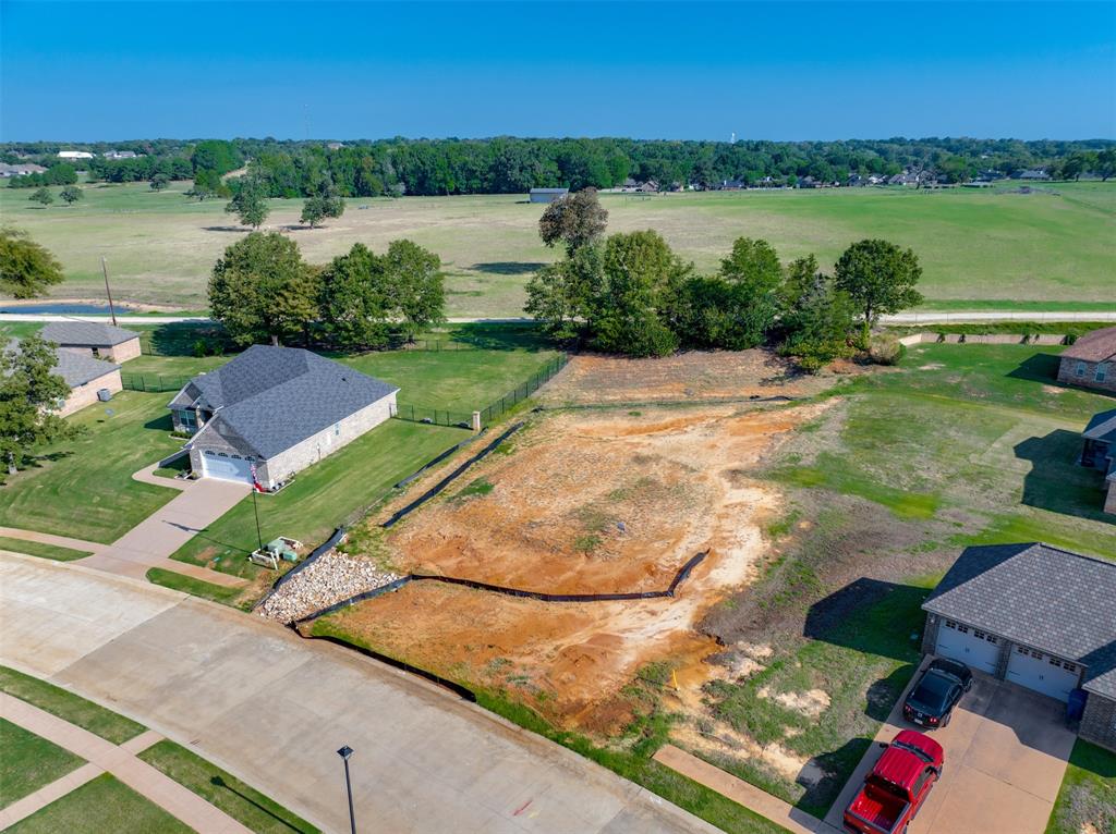 409 Corrigan Trails Boulevard, Lindale, TX 75771