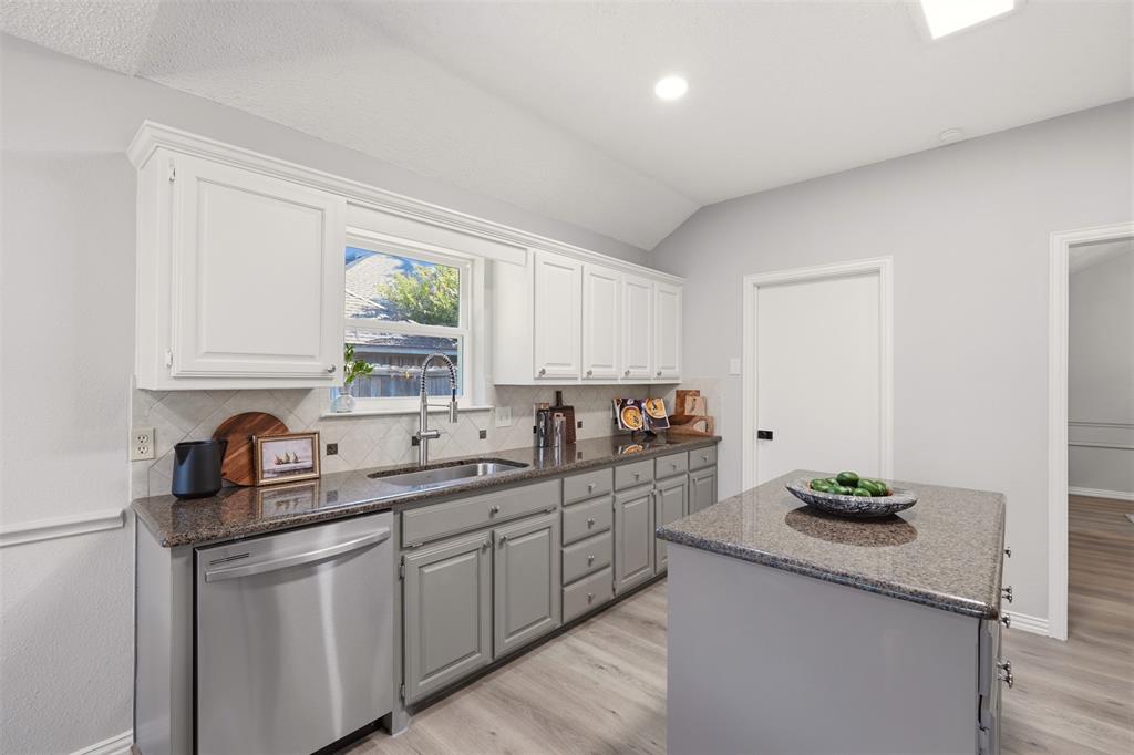 2418 Riverview Drive, McKinney, TX 75071