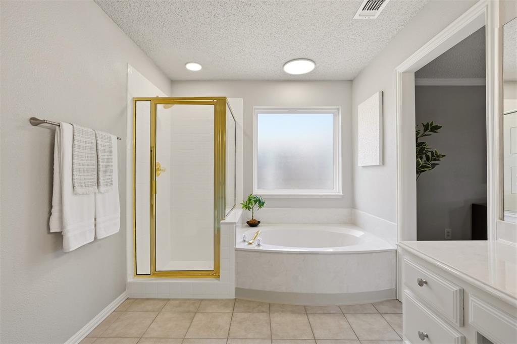 2418 Riverview Drive, McKinney, TX 75071