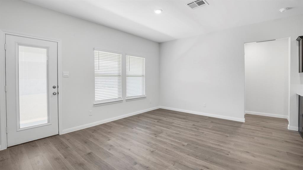 320 Ridan Drive, Waxahachie, TX 75165