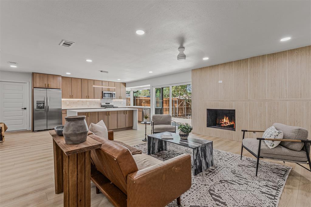 3745 Blue Trace Lane, Farmers Branch, TX 75244