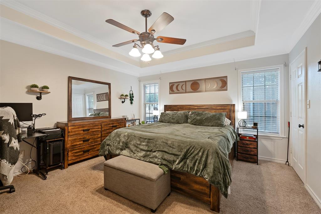 405 Husky Drive, Lindale, TX 75771
