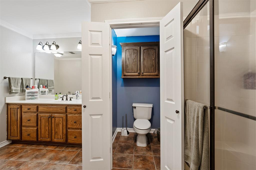 405 Husky Drive, Lindale, TX 75771