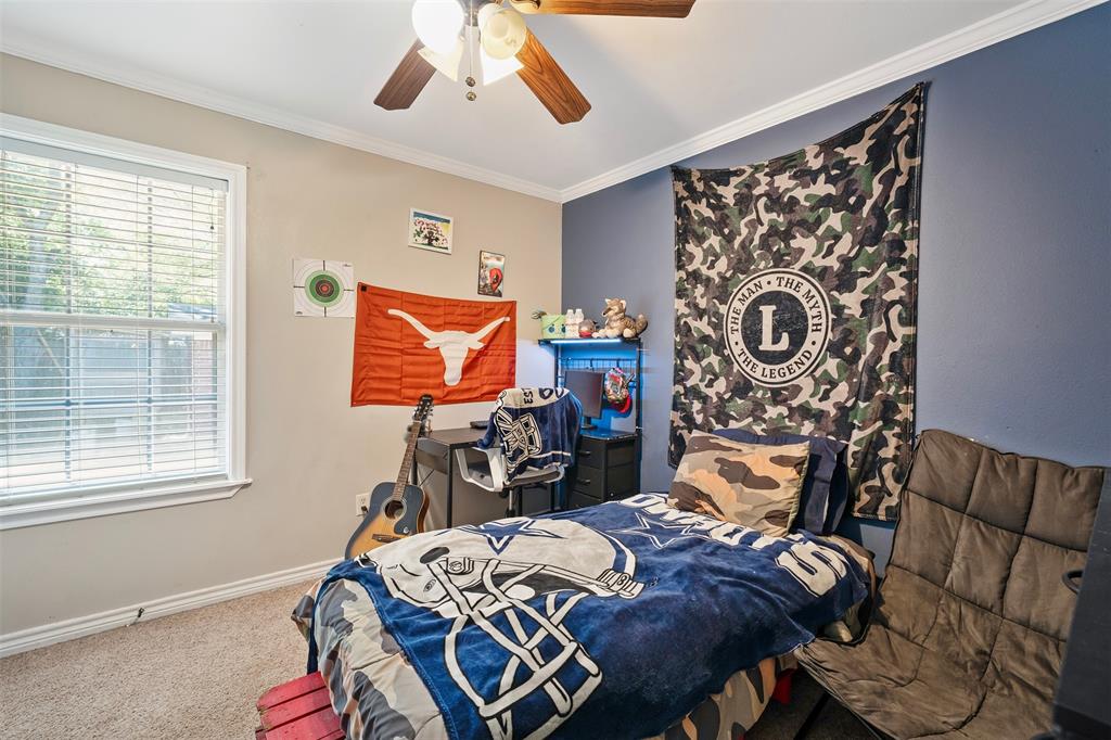 405 Husky Drive, Lindale, TX 75771