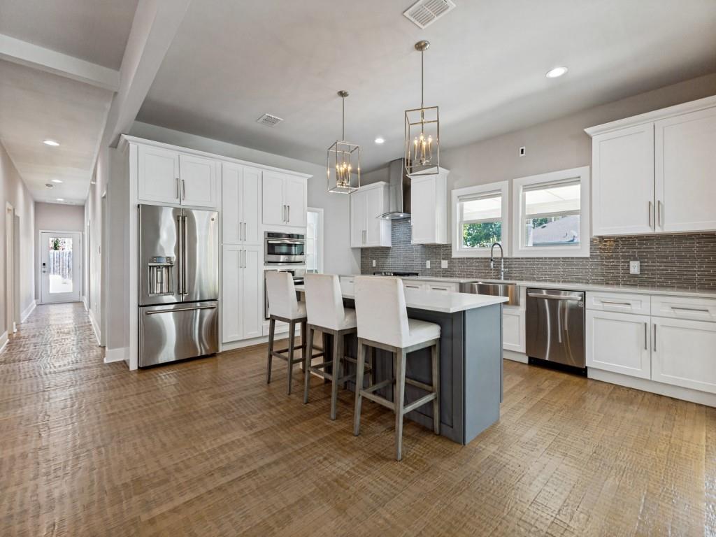 5611 Richmond Avenue, Dallas, TX 75206