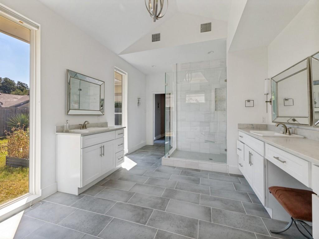 5611 Richmond Avenue, Dallas, TX 75206