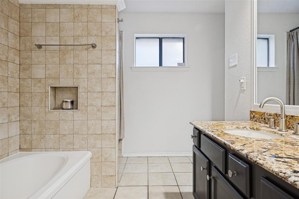 8205 Pacific Pearl Drive, Rowlett, TX 75089