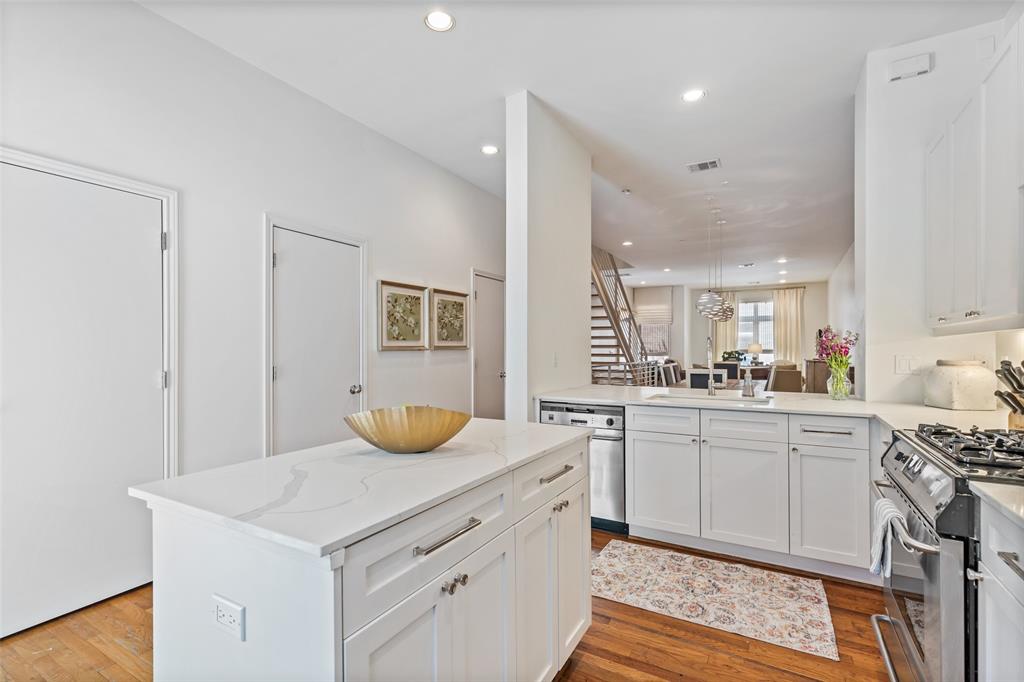 4310 Buena Vista Street, #24, Dallas, TX 75205