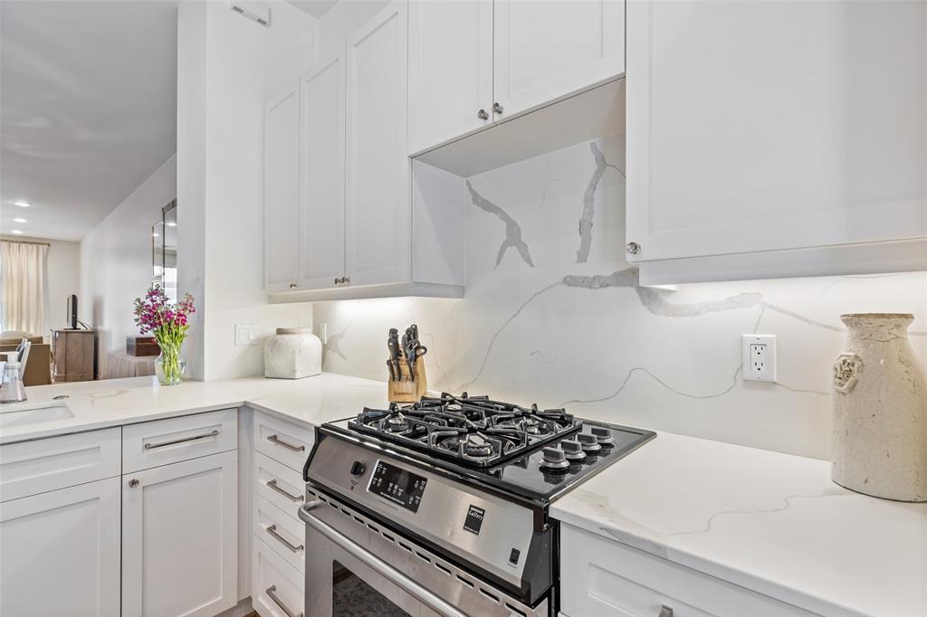 4310 Buena Vista Street, #24, Dallas, TX 75205