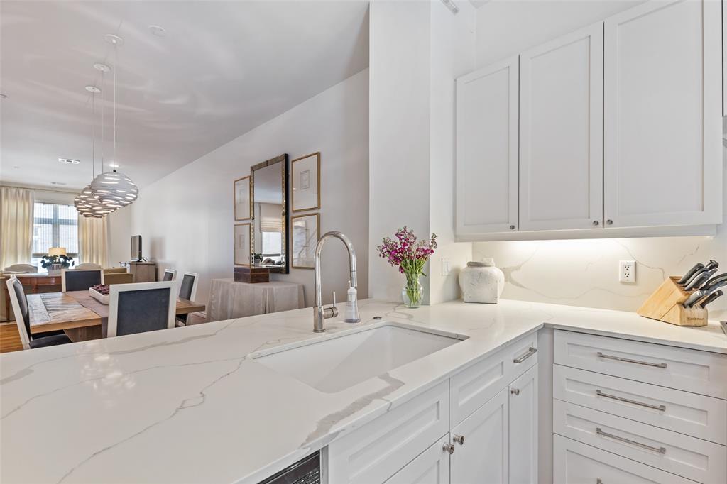 4310 Buena Vista Street, #24, Dallas, TX 75205