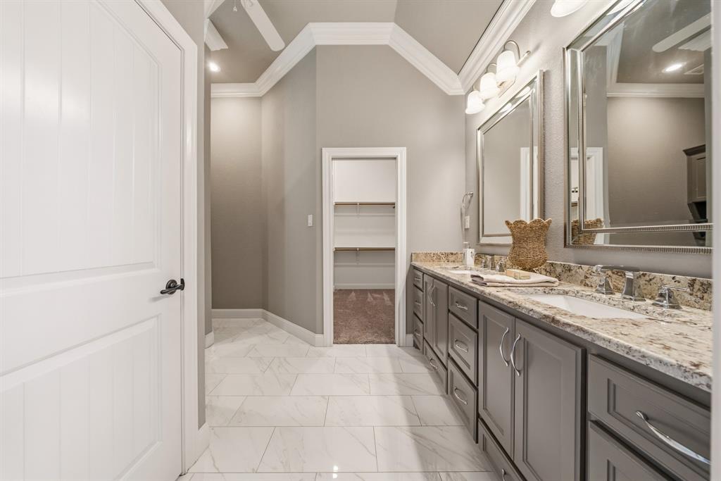 616 Hunton Lane, Robinson, TX 76706