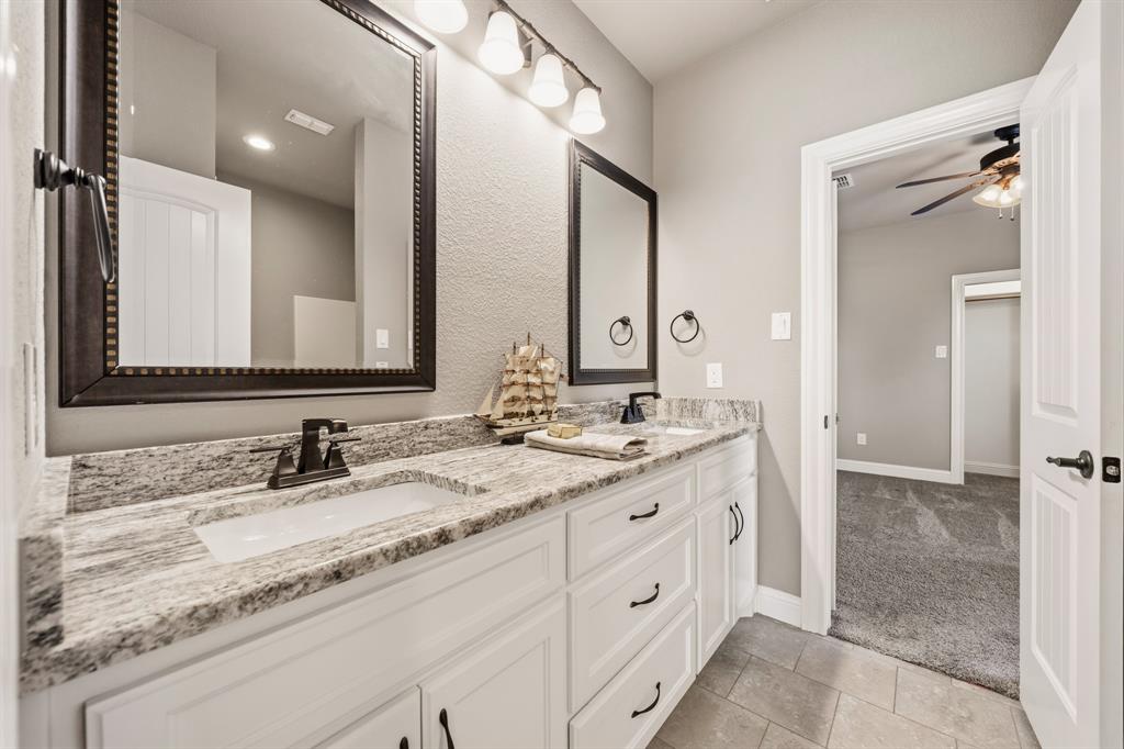 616 Hunton Lane, Robinson, TX 76706
