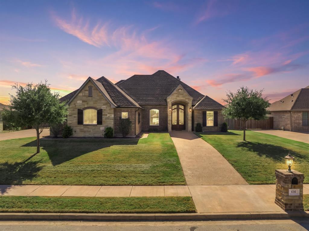 616 Hunton Lane, Robinson, TX 76706