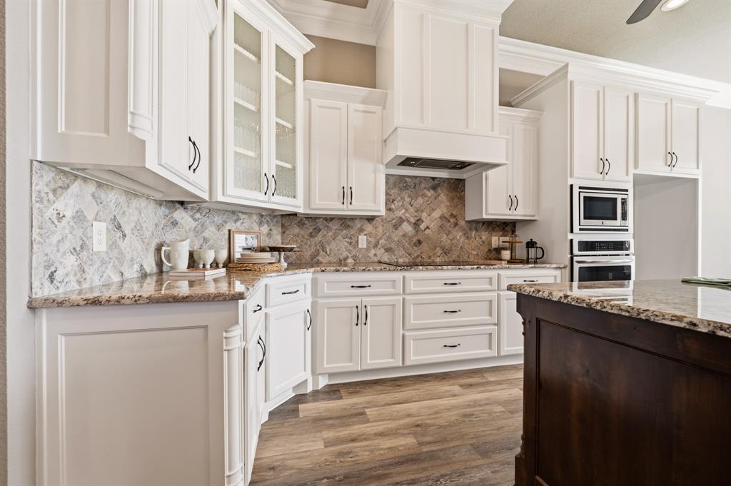 616 Hunton Lane, Robinson, TX 76706